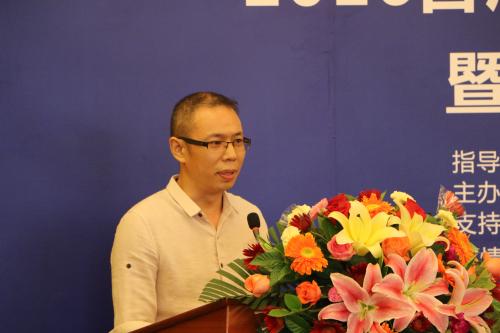 承辦方領導王建致辭并發表關于佛山陶瓷行業“綠色發展”的倡議.jpg